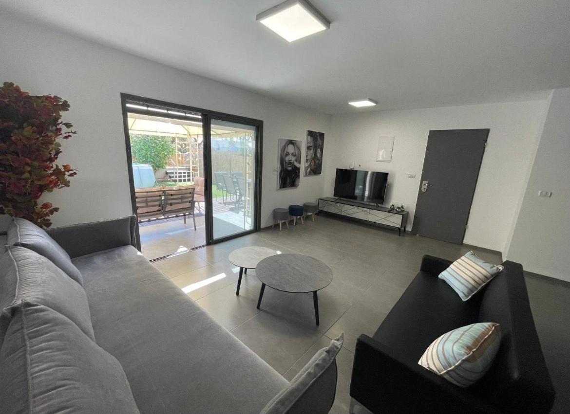 סוויטת עלית בריכה מחוממת Villa Poriyya Kültér fotó